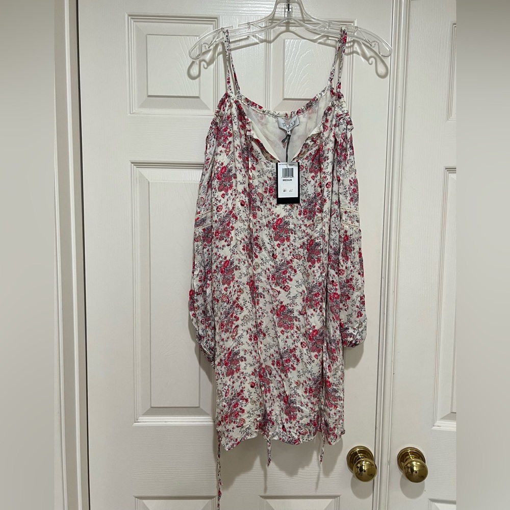 WAYF Dress SizeM Boho Floral Pink Red‎ Off Shoulder